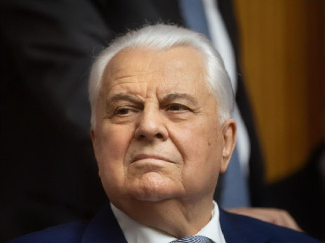 Кравчук: Ну вот, скажем, Америка говорит, что "будем защищать суверенитет Украины". Как? Силой? Войной?