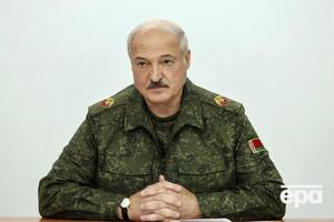 Лукашенко: Мы, все сидящие здесь, из простых семей, поэтому ни в коем случае не должны обидеть людей и не быть над народом