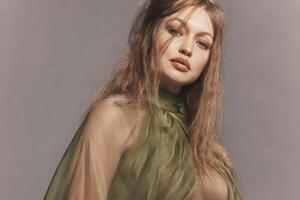 Джиджи Хадид: За кадром