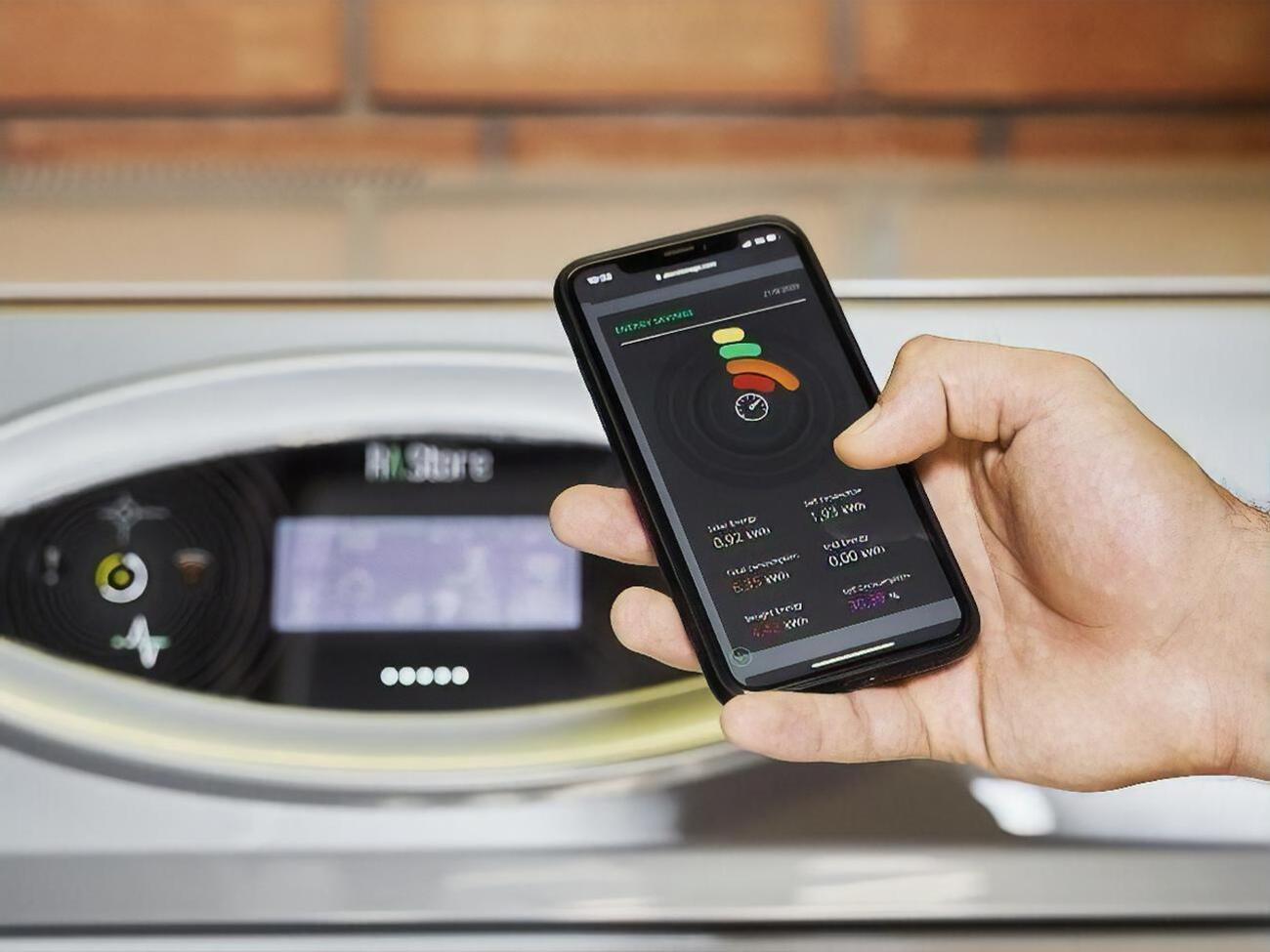 Пристрій може забезпечувати додаткову потужність для енергомережі будинку, такий акумулятор дає змогу заряджати електроавтомобіль