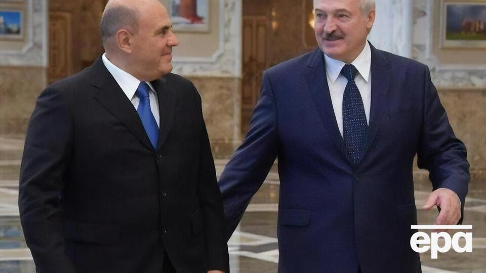 Мишустин (на фото слева) прибыл к Лукашенко в Минск