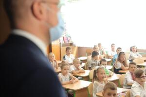 За даними Шмигаля, протягом минулої доби в Україні зафіксовано 149 випадків захворювання дітей на COVID-19