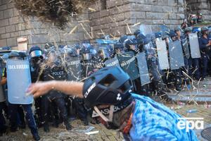 Зіткнення з поліцією виникли перед будівлею парламенту Болгарії