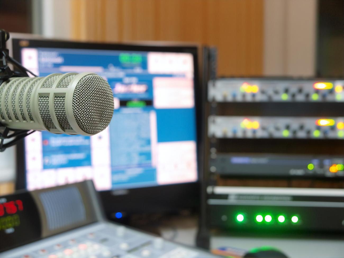 Телеканал "Прямий" запустив радіостанцію "Прямий FM" 2019 року