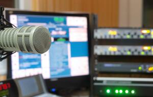 Телеканал "Прямий" запустив радіостанцію "Прямий FM" 2019 року