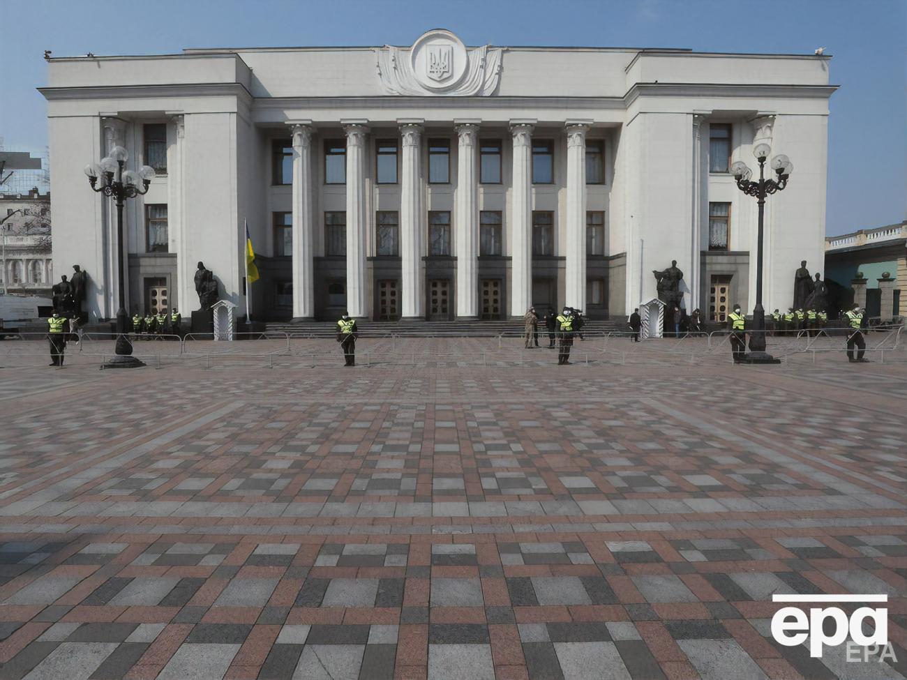 Всего в первый год работы Верховной Рады IX созыва было проведено 117 пленарных заседаний