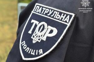 Патрульные доставили мужчину в отделение полиции