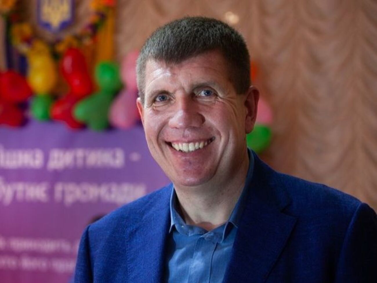 Анатолий Гунько: Наконец средства, которые выделяли на ямочный ремонт, направили на проект строительства новой дороги