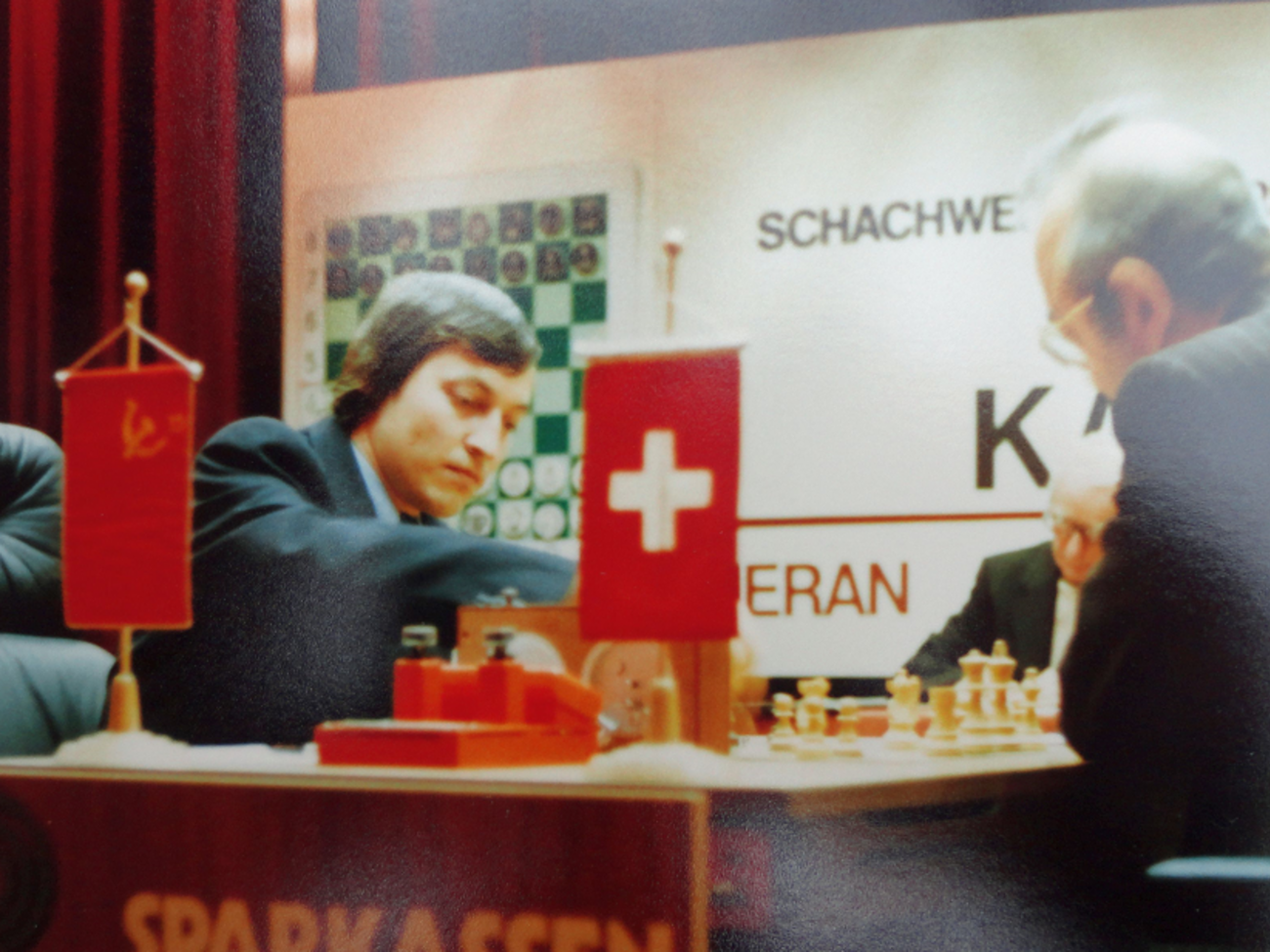 Шахісти Анатолій Карпов і Віктор Корчний