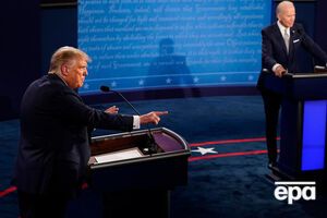 Байден (справа) сказал Трампу (слева), что его сын "ничего плохого в Burisma не делал"