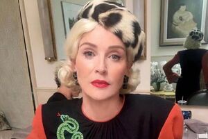 Стоун: С Днем сыновей! Я так вас люблю!