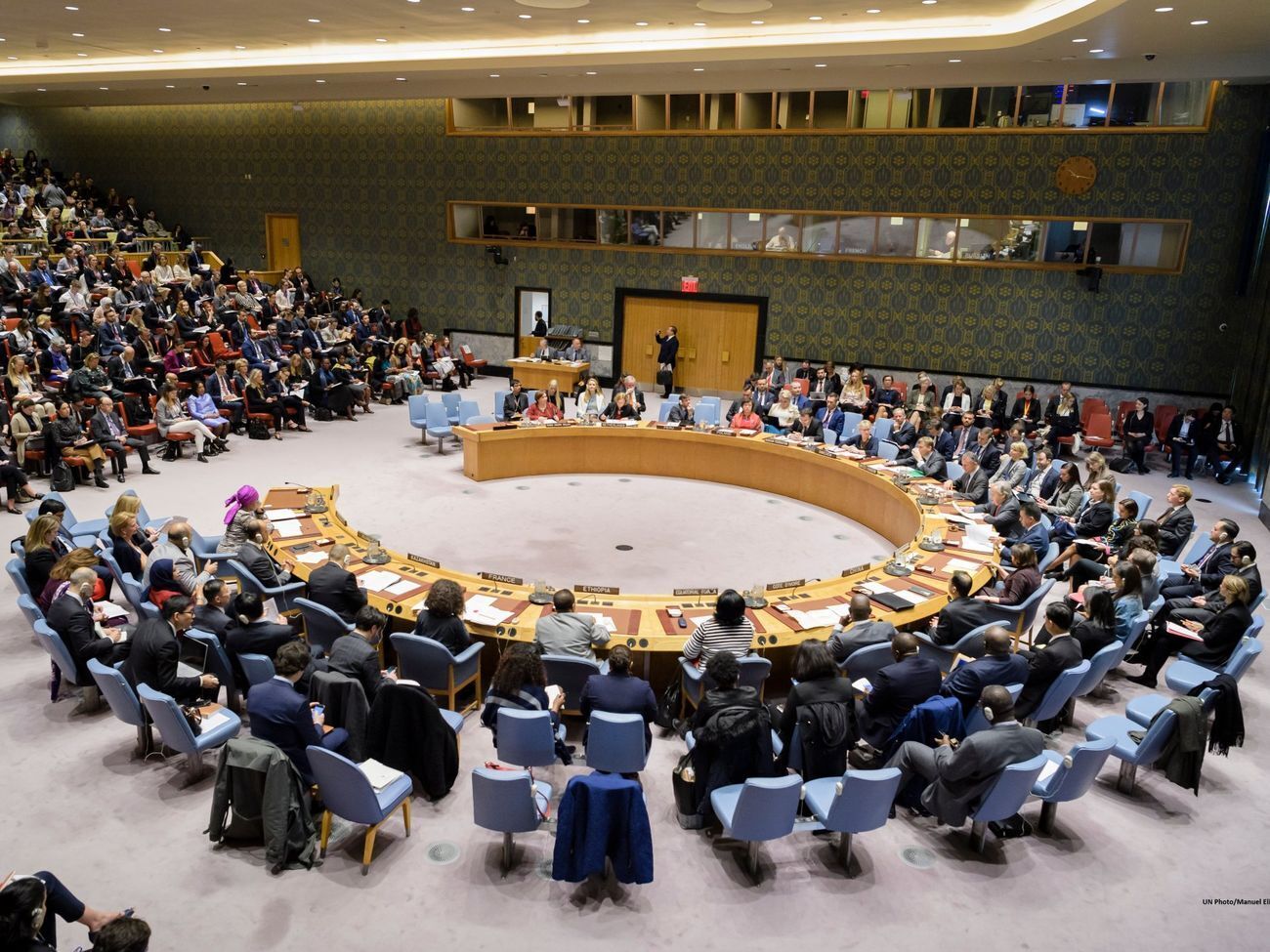 Решение Совбез ООН принял единогласно