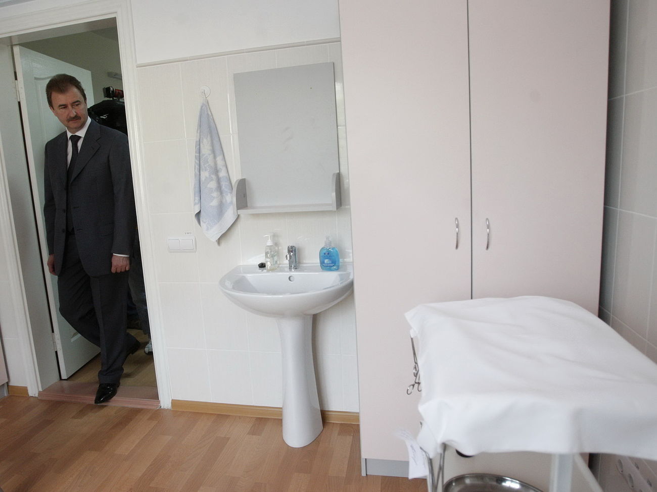 Александр Попов:&nbsp;Авторы "реформы", если у них возникнут проблемы, поедут лечиться за границу, но большинству киевлян это не по карману