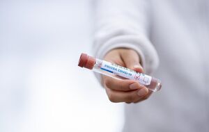 С начала пандемии Фонд соцстраха направил 24,9 млн грн для тех, кто прошел самоизоляцию