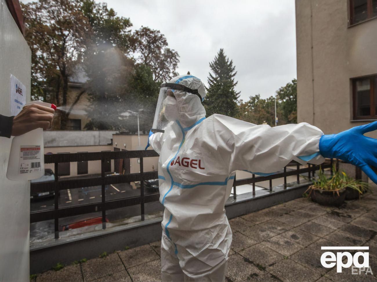 У Чехії визнали другу хвилю коронавірусу