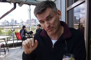 На наших глазах исчезает содержание президентских дебатов в США. Наблюдать за ними даже несколько стыдно, как за дракой нетрезвых мужиков