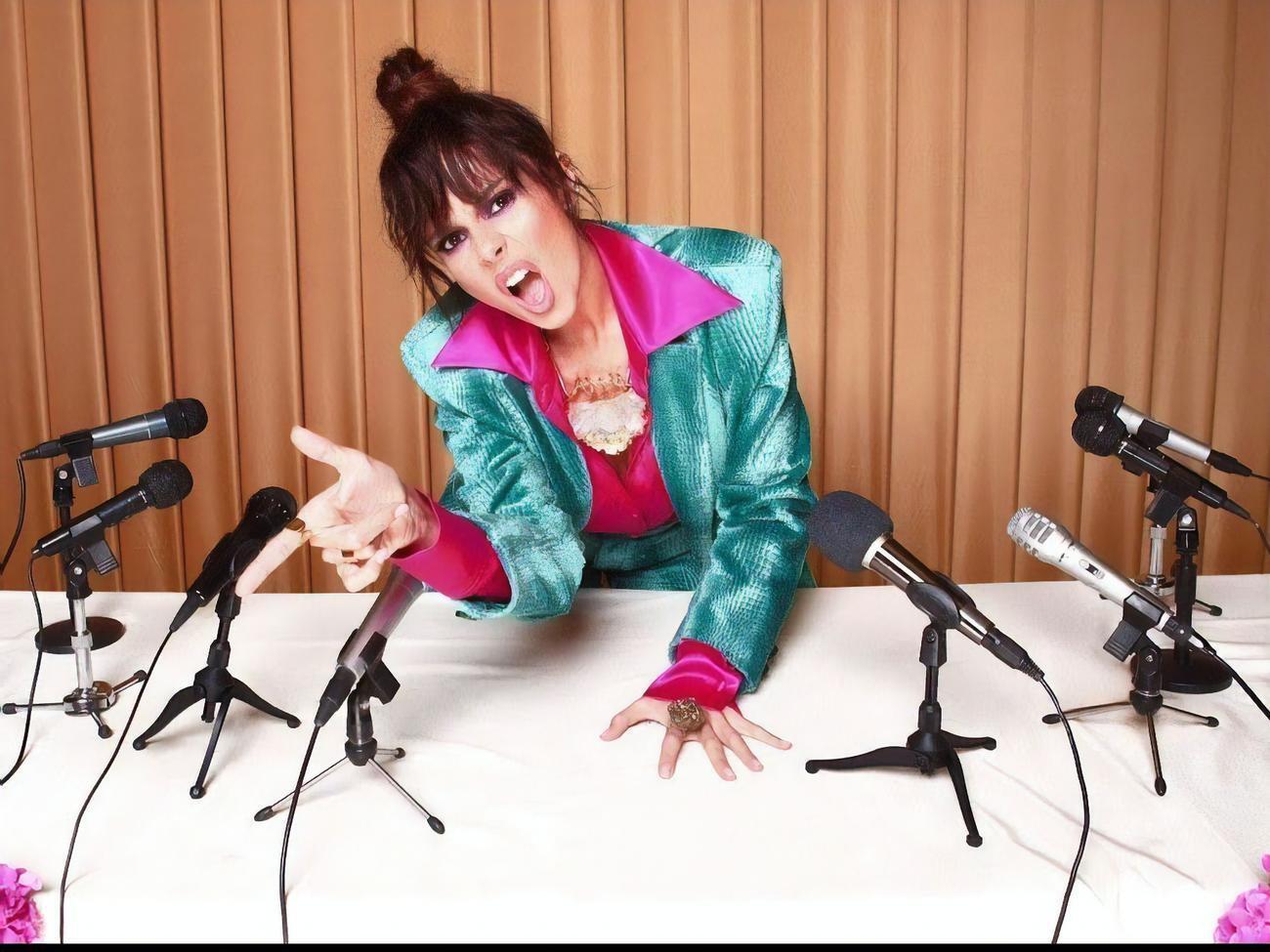 Каменских:&nbsp;Ребята, я очень рада представить вам свое новое видео! Делитесь, на какой секунде клипа захотелось танцевать?