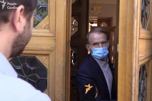 Медведчук відмовився коментувати питання бізнесу