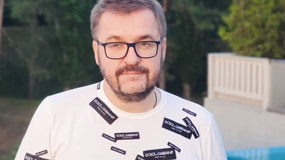 Зріст Пономарьова становить 186 см