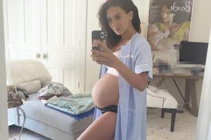 Хилария Болдуин: Мои дети заставляют меня тренироваться, чтобы ребенок появился...