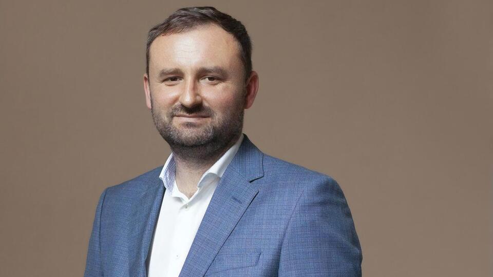 Матузка защищал интересы Украины в судебных делах "ПриватБанка"