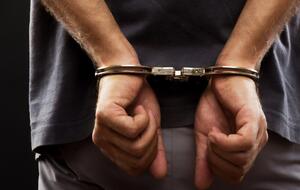 Подозреваемого взяли под стражу в зале суда