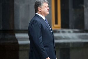 Порошенка додали до списку санкцій уряду РФ