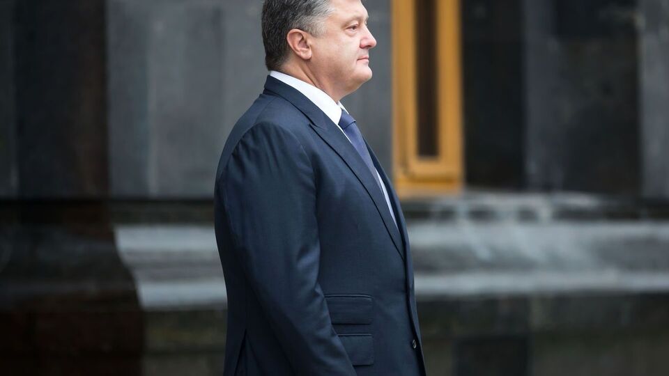 Порошенка додали до списку санкцій уряду РФ