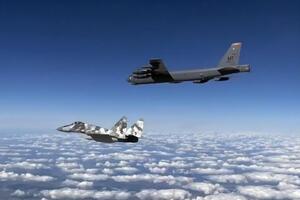 Украинские Су-27 и МиГ-29 летели с бомбардировщиками США