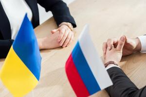 2018 року підписали указ, що передбачає введення санкцій у зв'язку "з недружніми діями України"