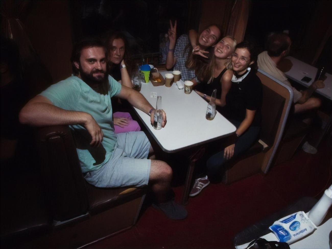 Фотографа "Бабеля" позбавили акредитації через матеріал про недотримання карантину