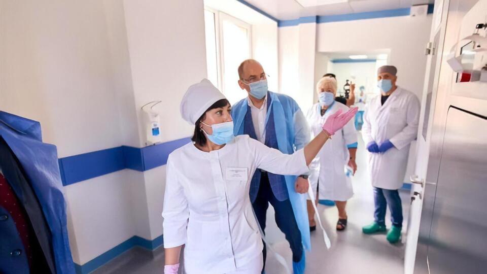 Для прийому хворих на коронавірусну інфекцію в Україні використано 26 тис. ліжок