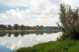 Ни один километр водного пути нельзя построить на территории Украины, не нарушив при этом законов, говорит эколог