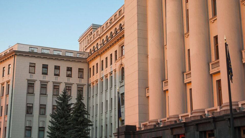 Офіс президента заявив, що із принципових питань єдиний із політиками, які стали фігурантами російських санкцій