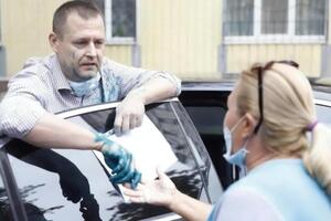 Філатов: Продовжую проводити зустрічі, навіть злегка змінивши колір