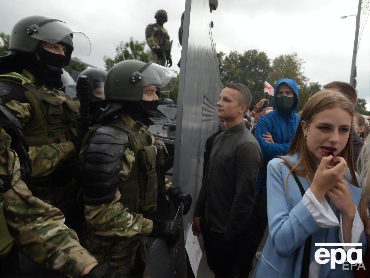 Милиция оцепила Дворец независимости &ndash; резиденцию президента Лукашенко