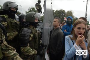 Милиция оцепила Дворец независимости – резиденцию президента Лукашенко