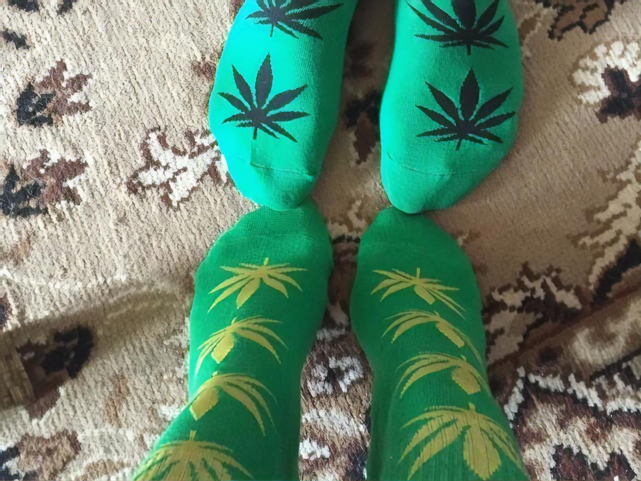 Женщина заявила, что уничтожила носки