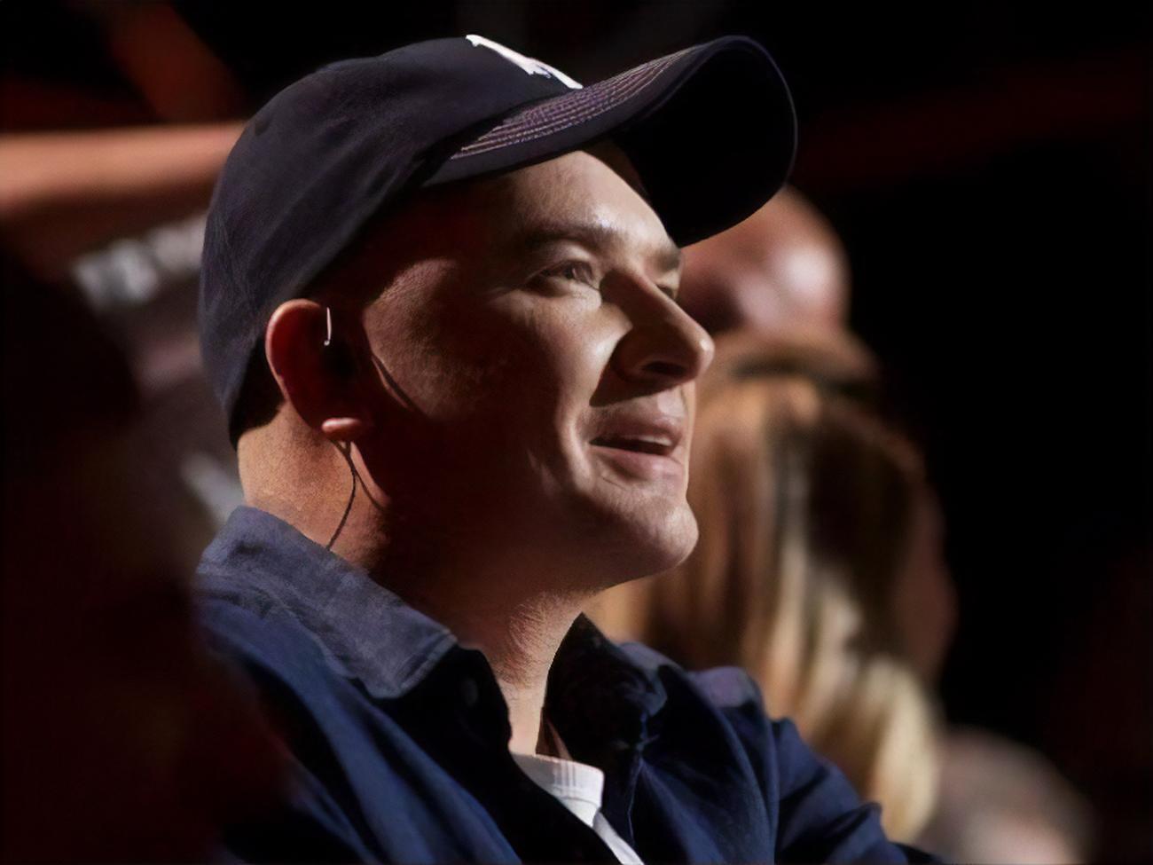 Данилко вперше з'явився на сцені в образі Сердючки 1992 року