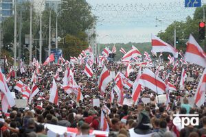 По данным СМИ, в Минске на протест пришло 100 тыс. человек