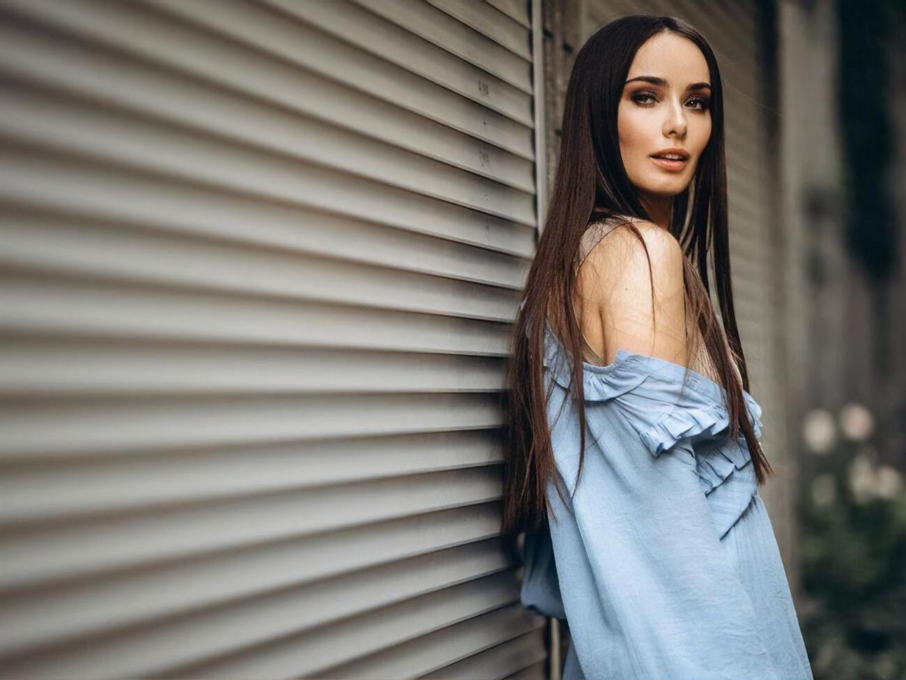 Мишина:&nbsp;Какую цену люди готовы платить за популярность и узнаваемость? Чем готовы пожертвовать?