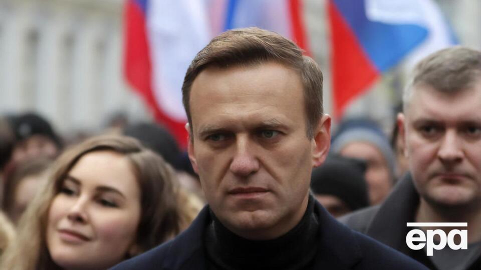 Навальний перебуває в німецькій клініці "Шаріте"