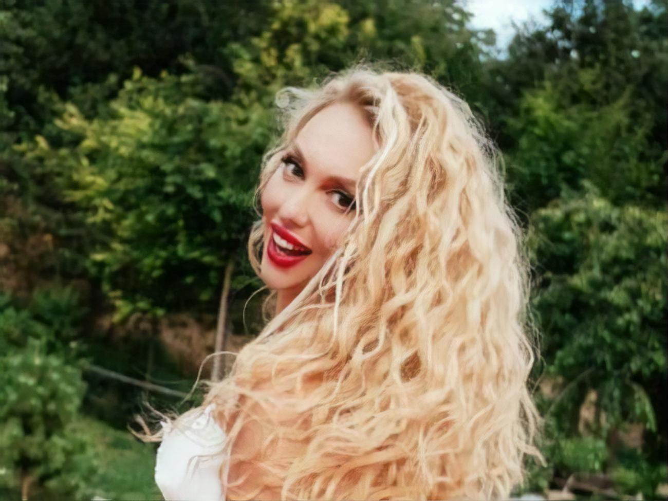 Полякова: Помню времена, когда звездами у нас были политики