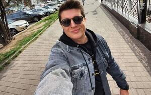 Анатолий Анатолич: На этом корпоративе я просто вышел и передал микрофон имениннику