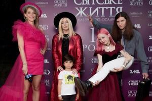 Білик – матір двох синів