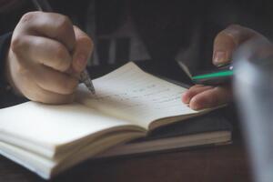 Педагоги прошли тестирование, в школах провели дезинфекцию помещений, установлен карантин, сообщили в Киевской ОГА