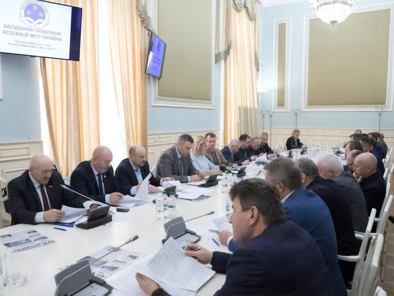 Асоціація: Блокування рахунків комунальних підприємств, що надають послуги теплопостачання, призведе до зриву опалювального сезону