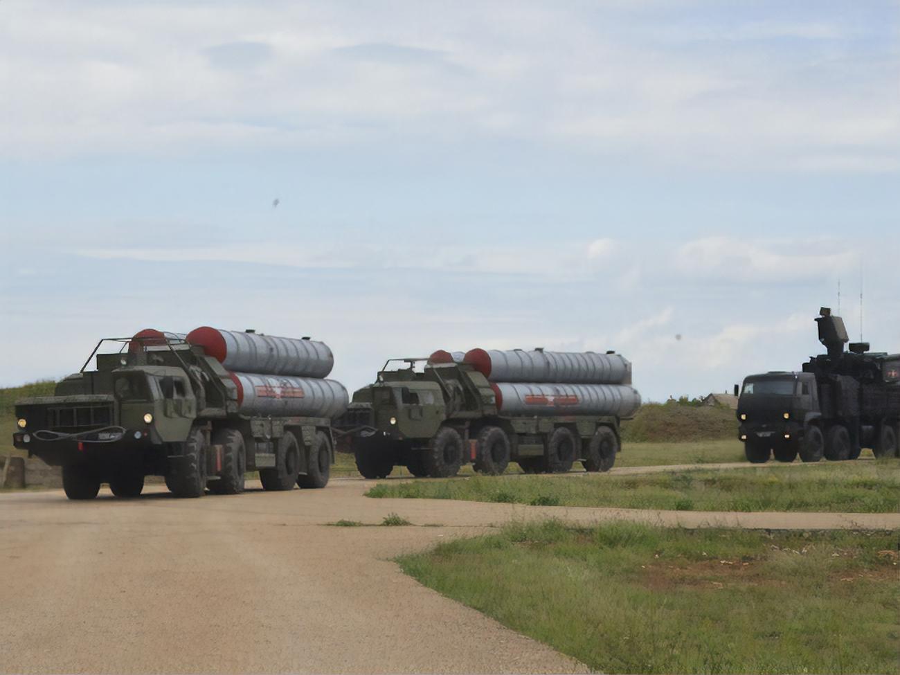 Российские военные в аннексированном Крыму учились отражать атаки условного противника с воздуха&nbsp;