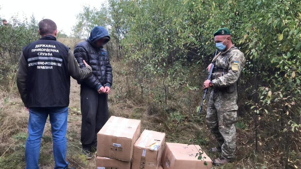 Задержанный мужчина попытался убежать от пограничников