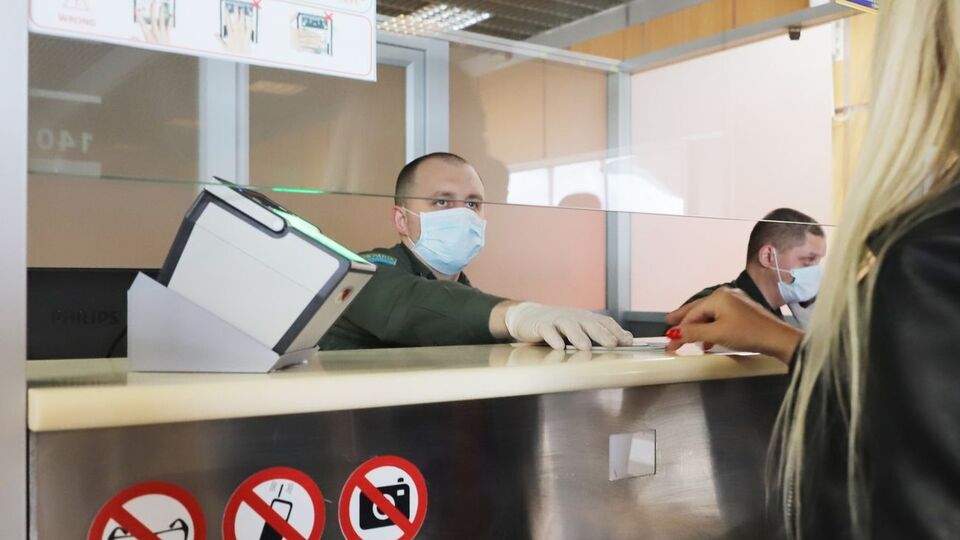 Родненков и Кравцов проходили пограничный контроль на украинской территории